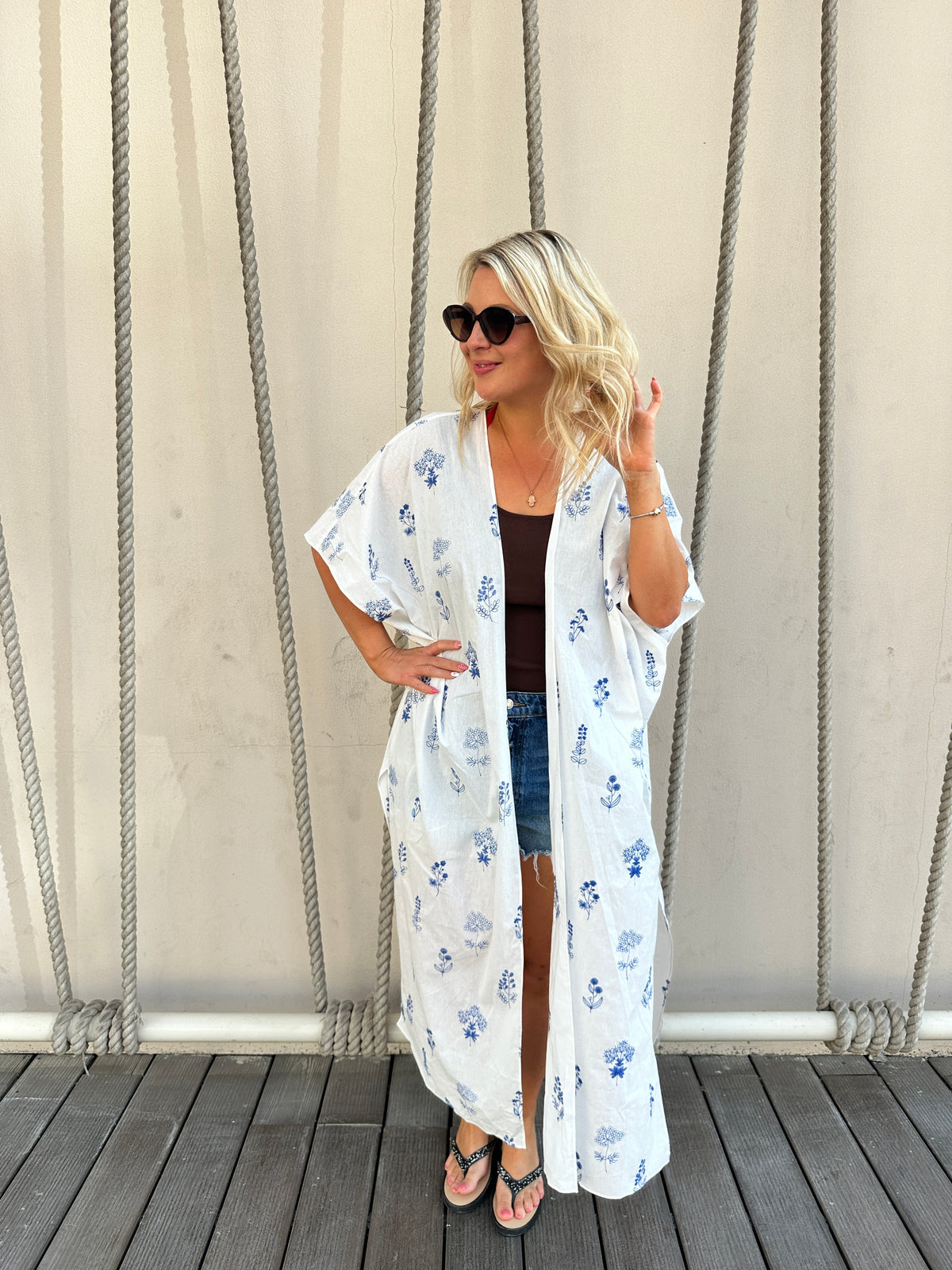 Textured floral white and blue Kimono - 3 length