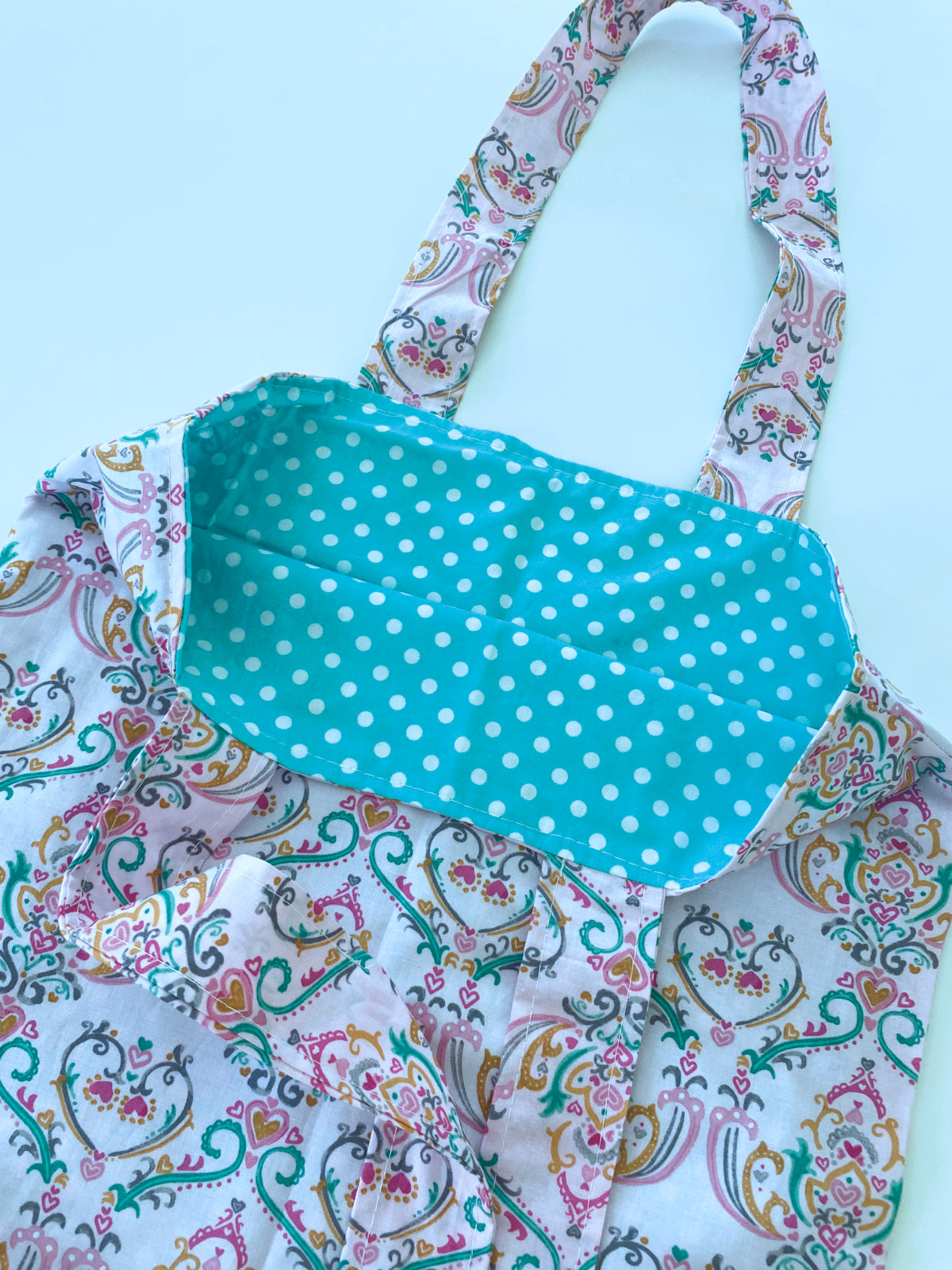 Medium size tote / shopping bag