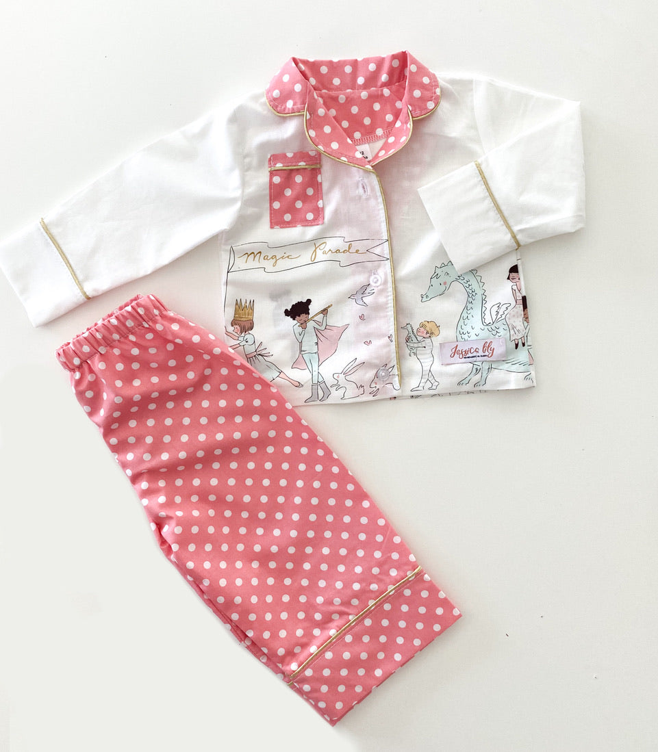 Magic Parade Pyjama set with elastic bottoms