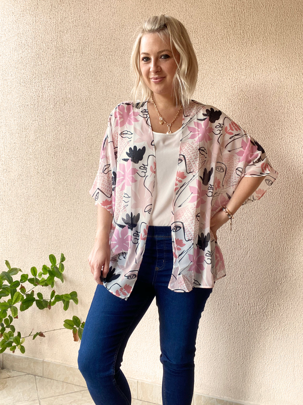 Pink and white patterned Kimono – 3 Lengths